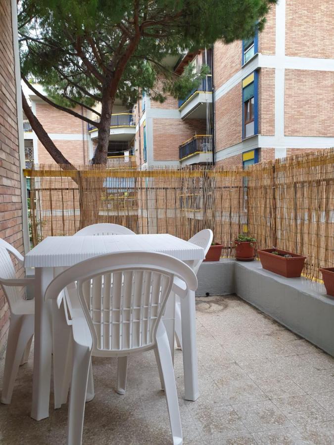 Apartamento Trilocale Lido Di Roma Lido di Ostia Exterior foto
