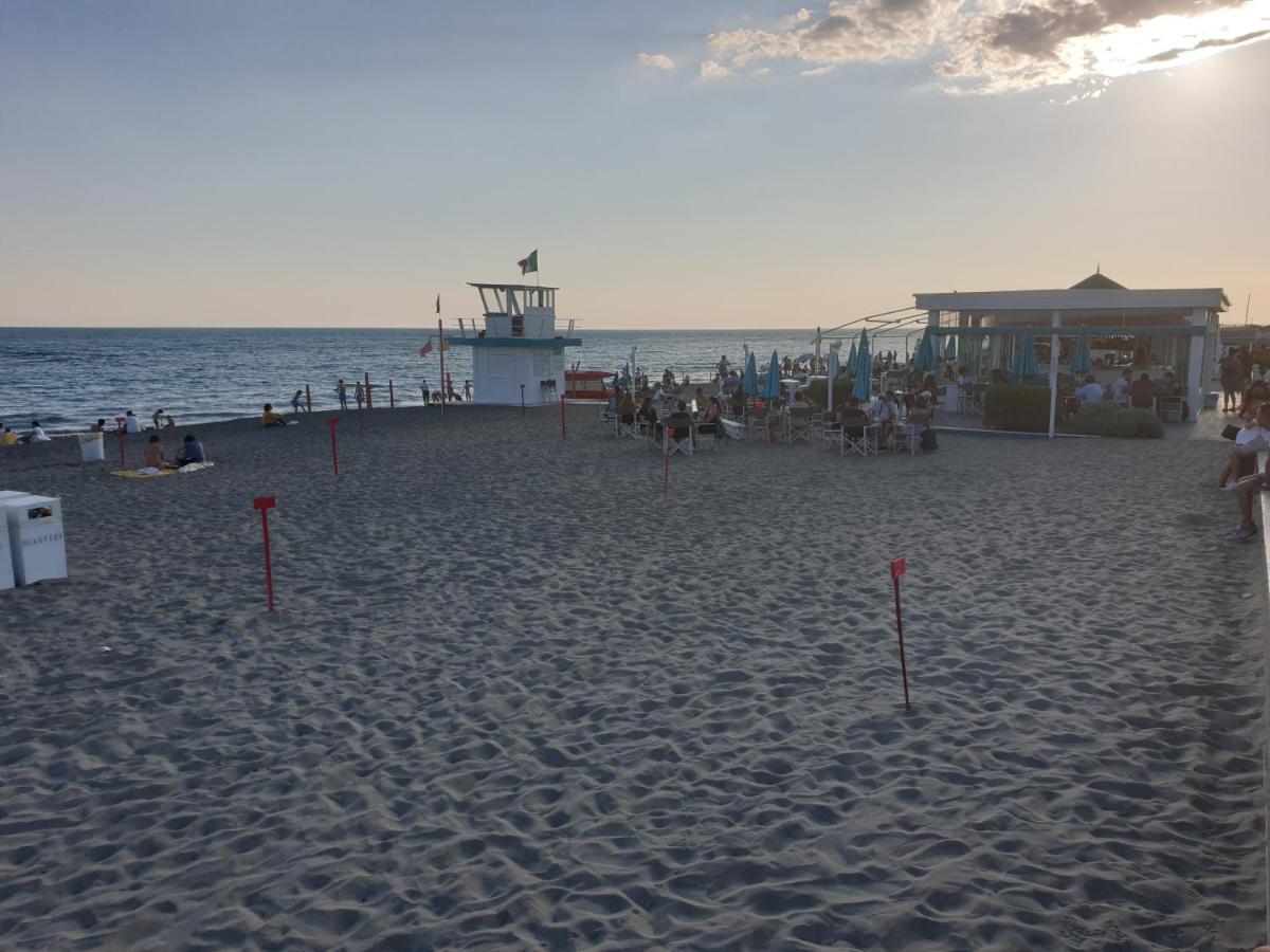 Apartamento Trilocale Lido Di Roma Lido di Ostia Exterior foto
